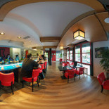 Tian Chi Ge Dentro