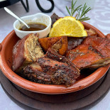 Chalet Vicente Comida