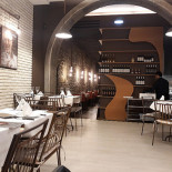 Papilloni Inside