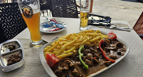 The Beer Garden Comida