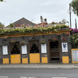 Tokos Exterior