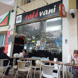 Café Vani Extérieur