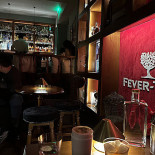 Red Frog Dentro