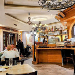 Três Em Cena Dentro