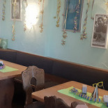 A Gruta À l'intérieur