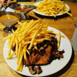 Salmora Live Kitchen Comida