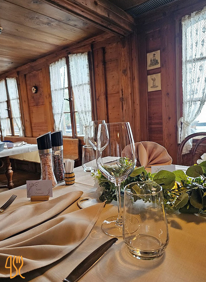 Cafe Restaurante Repas À l'intérieur