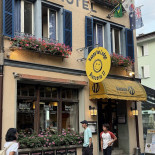 Cafe Central Almada Outside
