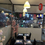 Sushi Kamakura Dentro