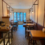 Taberna Do Pouca Roupa À l'intérieur