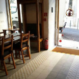 Mesa Com Pão Exterior
