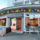 La Plage Exterior