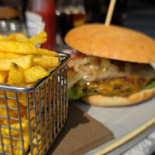 Rédea Curta Comida