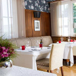 Romi À l'intérieur