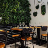 Hops Beer Co. Dentro