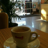 Avenida Café Exterior