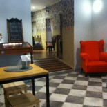 Baeta. Cafe À l'intérieur