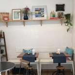 A Mesa Café Dentro