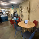 Laurel, Café Mercearia Dentro