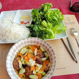 Luz Saigon Comida