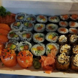 Nui Sushi Thai Comida
