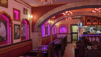 Natraj Classical-Restaurante Indiano inside