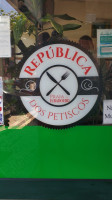 Republica Dos Petiscos inside