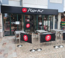 Pizza Hut Telheiras inside