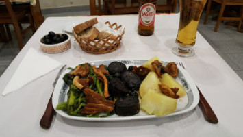 Restaurante O Júlio food