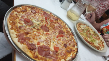Pizzaria A Bica food