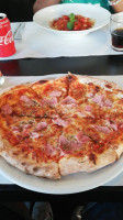 Pizzaria Pommodoro food