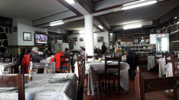 Restaurante Monte Rei inside