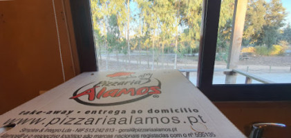 Pizzaria Alamos inside