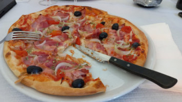 Pizzeria Luna food