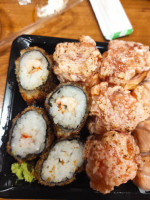 Sushi Pai food
