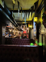 Sixties Bar Irlandes inside