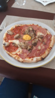 Pizzaria-rotunda food