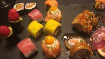 Niku Sushi Carne E Peixe food