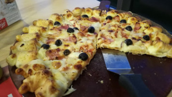 Pizza Hut Almada food