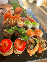 Sushi'n Paradise food