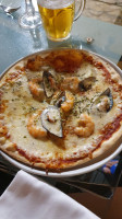 Pizza Hut Costa De Caparica food