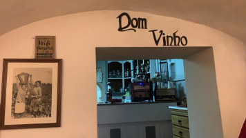 Dom Vinho food
