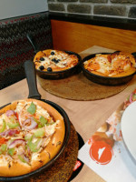 Pizza Hut Continente Gaia food
