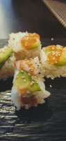 Roiyaru Sushi House food