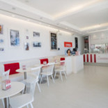 Santini À l'intérieur