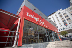 Telepizza Fitares outside