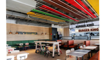 Burger King Aeroporto De Faro inside