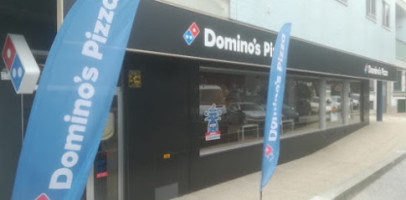 Domino's Pizza Amial outside