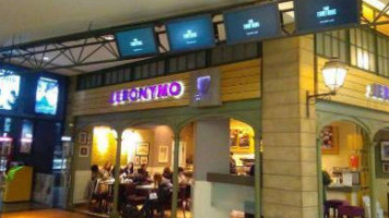 Jeronymo Cafe Norte Shopping inside