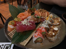 Sushi Na Vila food